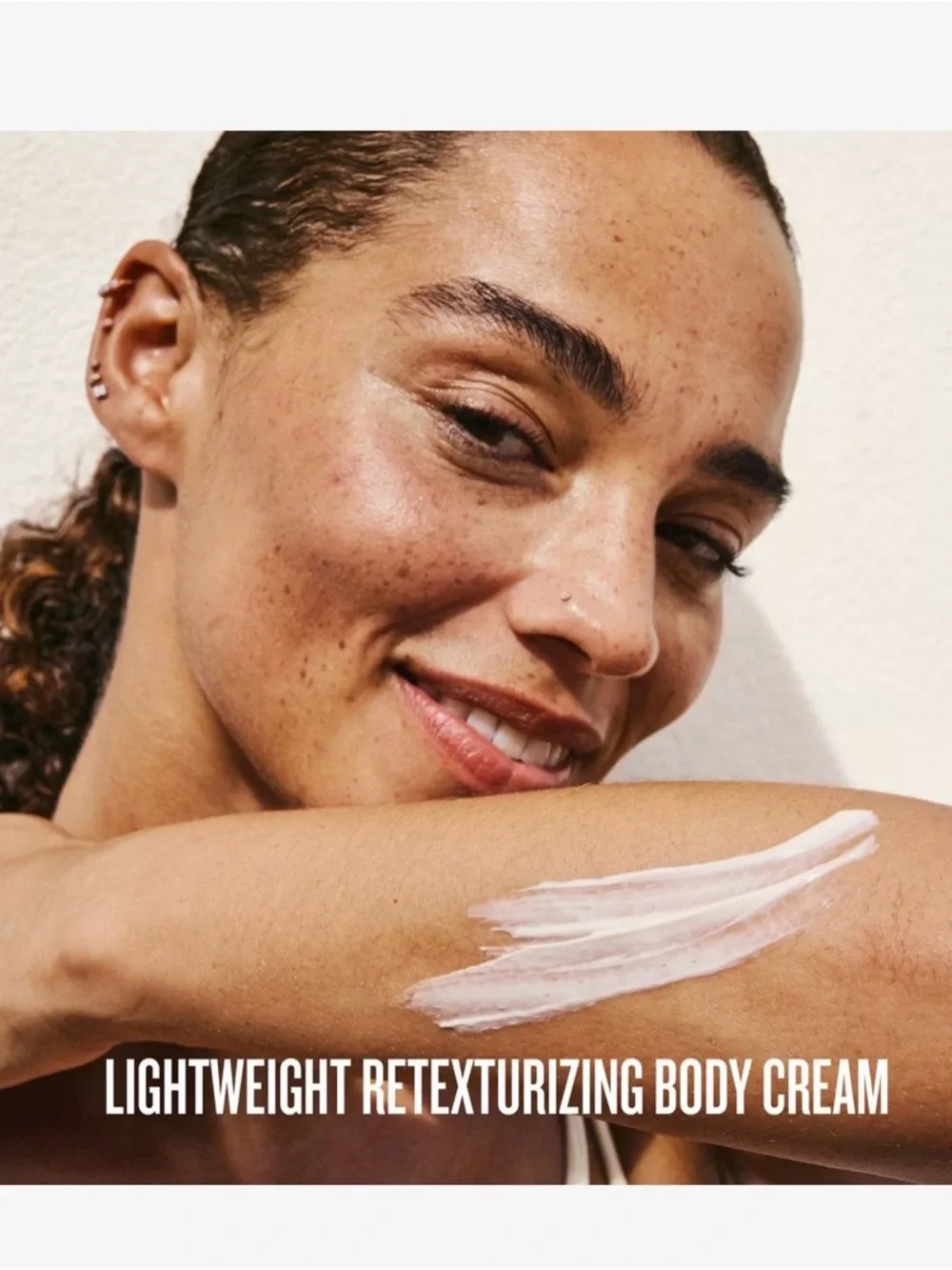 Sol de Janeiro Bom Dia Bright Cream — Coral Pink Daily Moisturizer - Picture 3 of 11